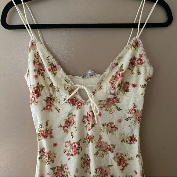 More To Come Fia Lace Cami Dress in Cream Floral mesh slip mini Revolve XS - Picture 10 of 11